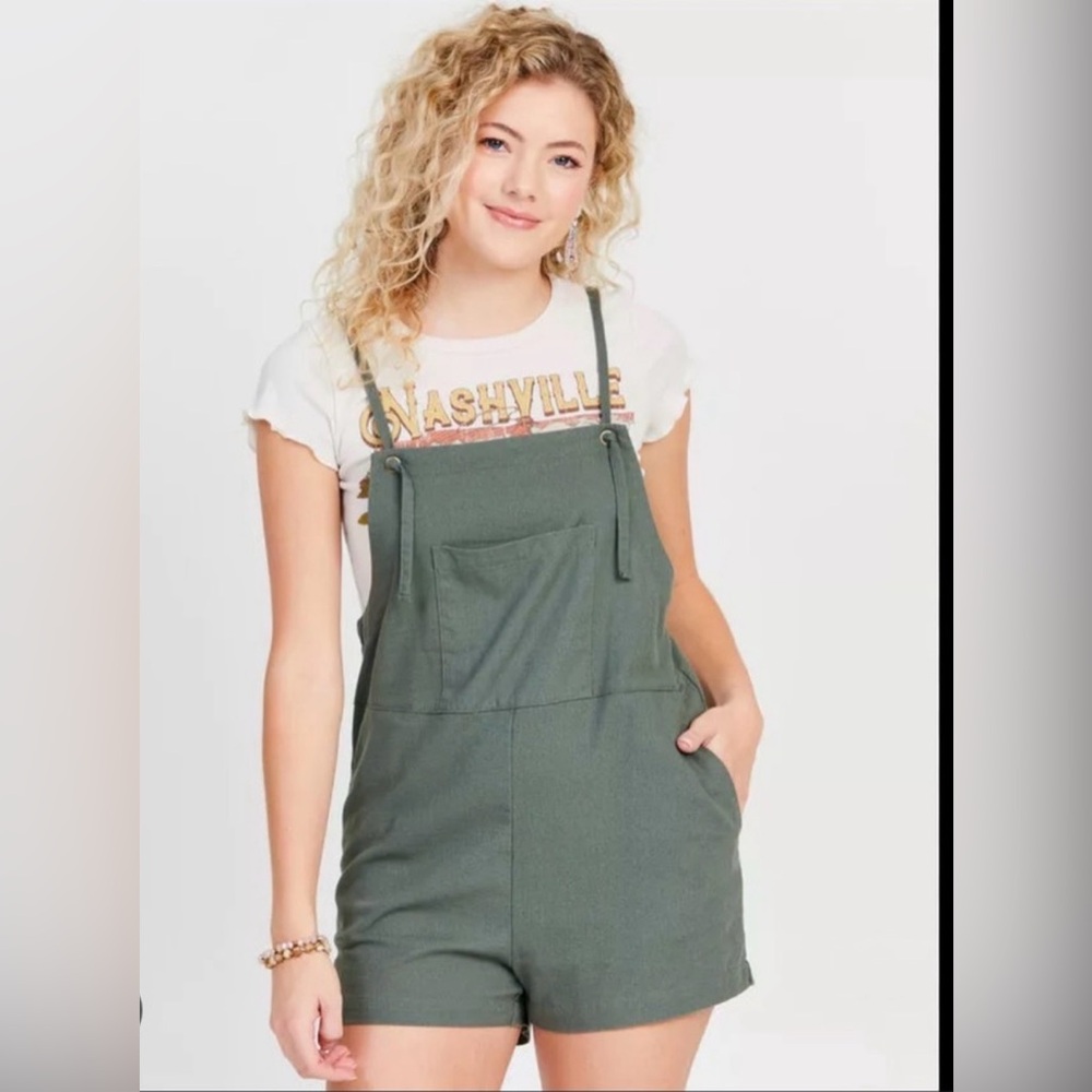 Altar'd State Olive Green Shortalls adjustable straps size medium
